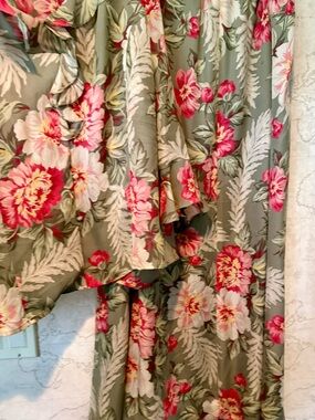 Jones New York Olive Green Floral A-Line Skirt with Pink and Cream Blooms